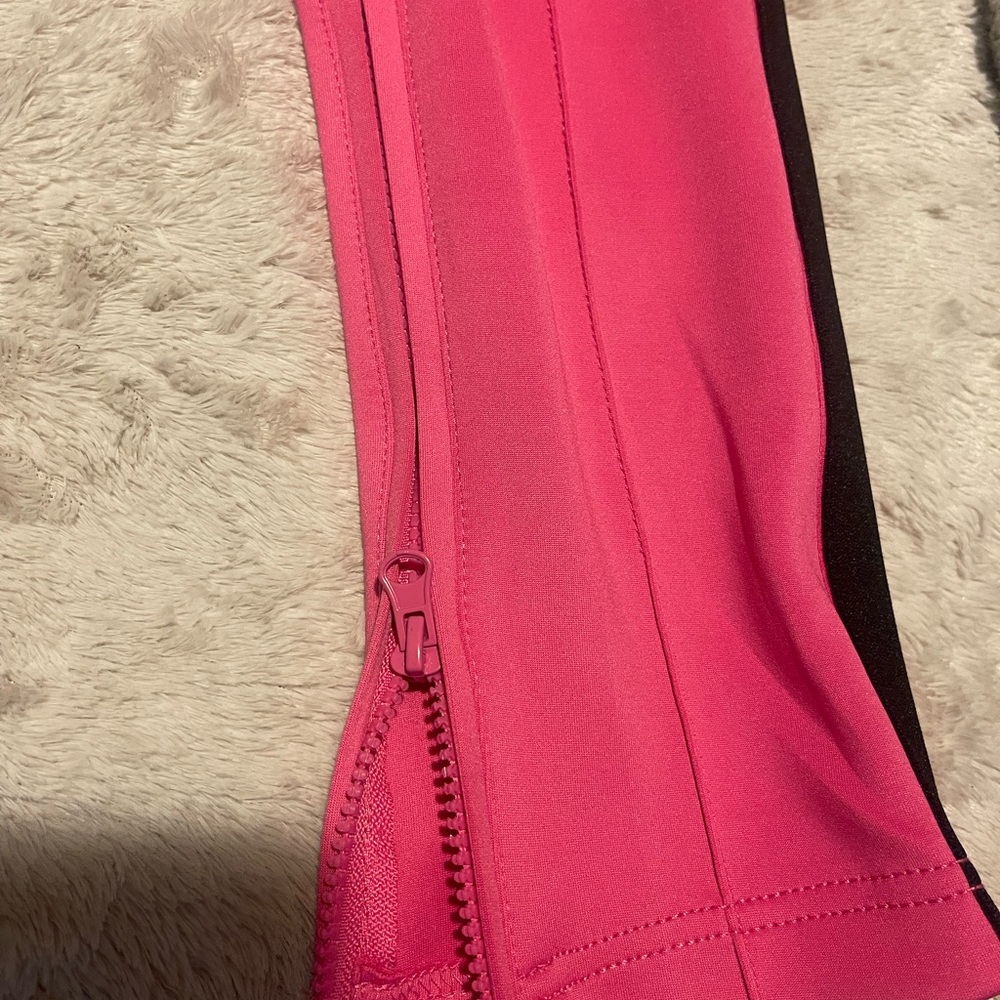 Tracksuit - Picture 10 of 13
